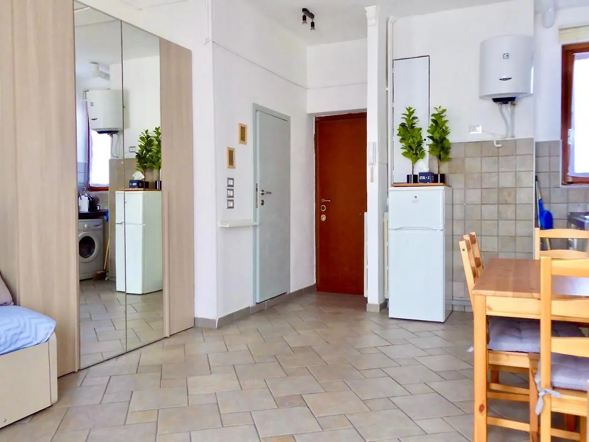 Mono Navigli Apartment Milano 0*,  Italia